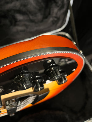 Rickenbacker 4030 BT Short Scale Bass Autumn Glo Demo (002)