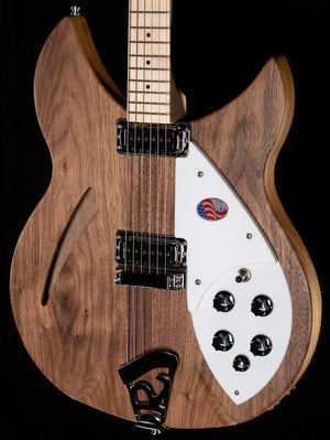 Rickenbacker 330W Walnut (764)