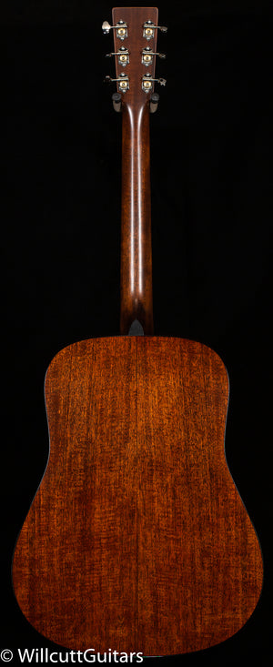 Martin D-18 (974)