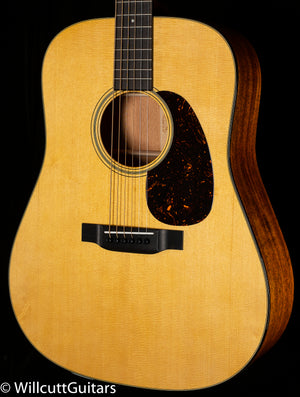 Martin D-18 (591)