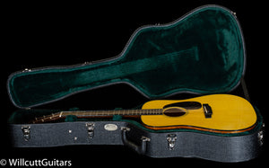 Martin D-18 (818)