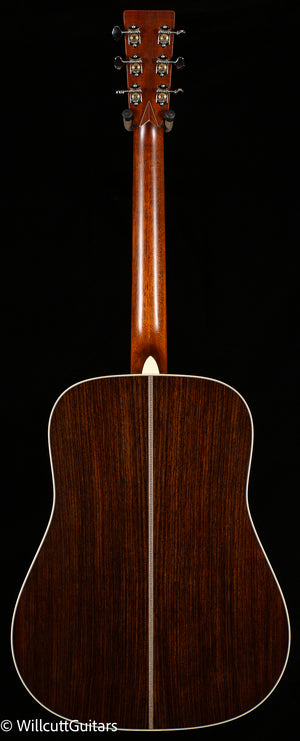 Martin HD-28 (550) STORE DEMO
