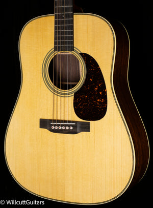 Martin HD-28 (550) STORE DEMO