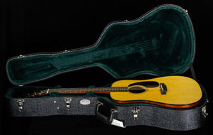 Martin D-18 (827)