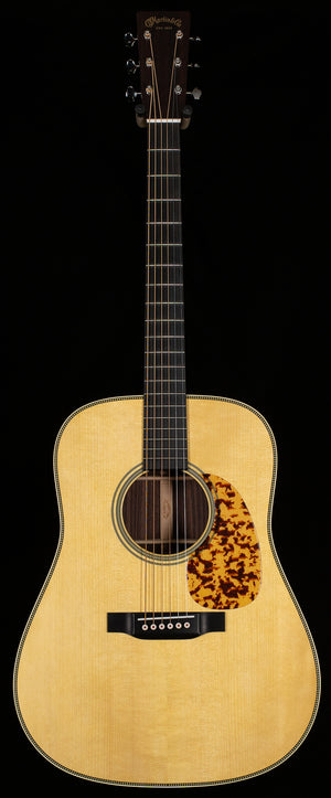 Martin Custom Shop 28 Style Dreadnought Willcutt Exclusive Large Soundhole Adirondack (256)