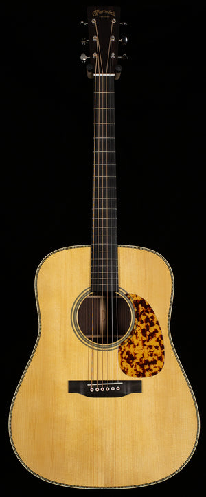 Martin Custom Shop 28 Style Dreadnought Willcutt Exclusive Large Soundhole Adirondack (257)