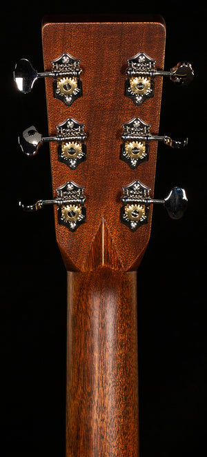 Martin Custom Shop 28 Style Dreadnought Willcutt Exclusive Large Soundhole Adirondack (260)