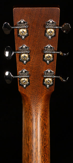 Martin Custom Shop 18 Style Dreadnought Willcutt Exclusive Large Soundhole Adirondack (801)