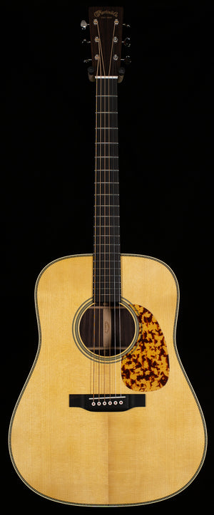 Martin Custom Shop 28 Style Dreadnought Willcutt Exclusive Large Soundhole Adirondack (807)