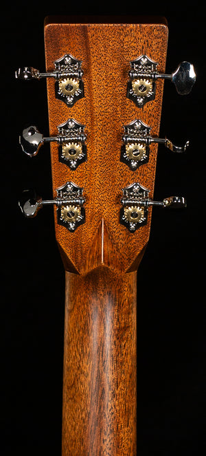 Martin Custom Shop 28 Style Dreadnought Willcutt Exclusive Large Soundhole Adirondack (807)