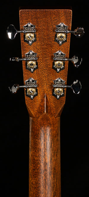 Martin Custom Shop 28 Style Dreadnought Willcutt Exclusive Large Soundhole Adirondack (810)