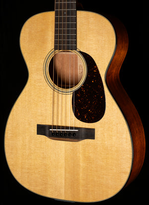 Martin 0-18 Reimagined (104)