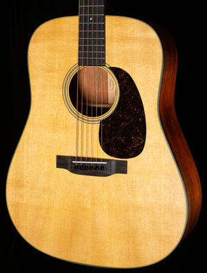 Martin D-18 Satin 2024 Spec (700)