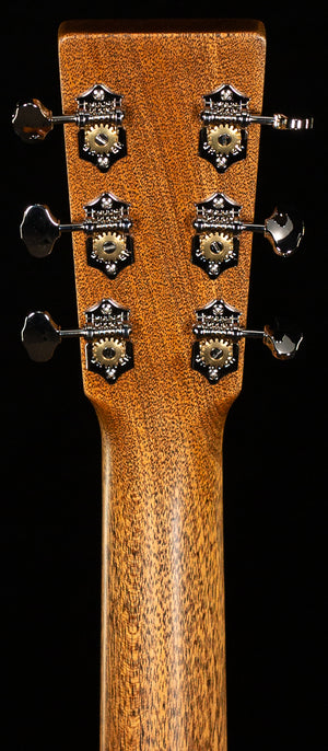 Martin Custom Shop Willcutt Exclusive OM Style 18 Sitka VTS/Flamed Mahogany (035)