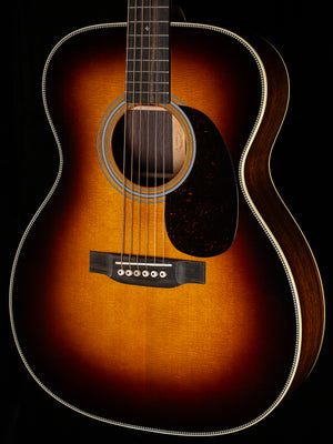 Martin 000-28 Sunburst 2025 Spec (231)