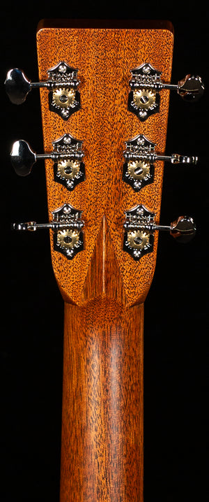 Martin 000-28 Sunburst 2025 Spec (231)