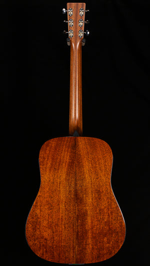 Martin D-18 (072)