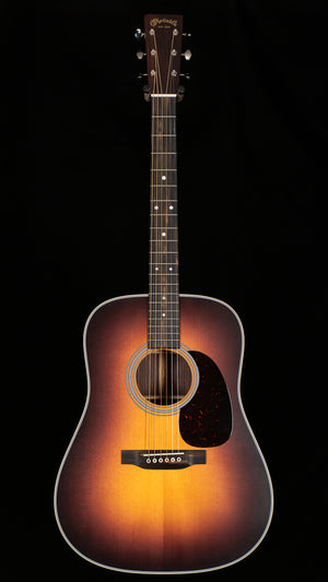 Martin D-28 Sunburst Satin (939)