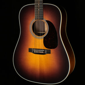Martin D-28 Sunburst Satin (939)
