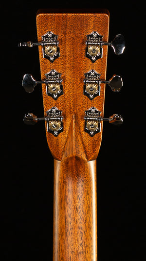 Martin D-28 Sunburst Satin (939)