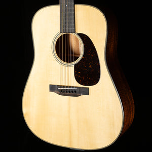 Martin Custom Shop Willcutt Exclusive Dreadnought 18 Style Adirondack/Flamed Mahogany (467)