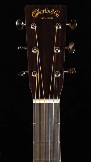 Martin Custom Shop Willcutt Exclusive 00 18 Style Adirondack/Quilted Mahogany (915)