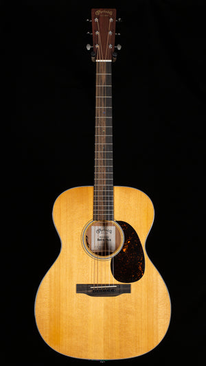 Martin 000E Retro Plus Mahogany DEMO (507)