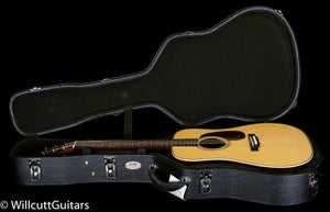 Collings D2HA T Adirondack Top Traditional Package (533)