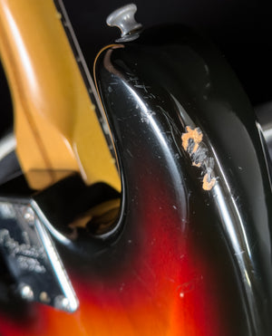 1998 Fender American Deluxe Stratocaster 3 Tone Sunburst