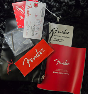 Fender Nile Rodgers Hitmaker Stratocaster Maple Fingerboard Olympic White New Old Stock Demo (352)