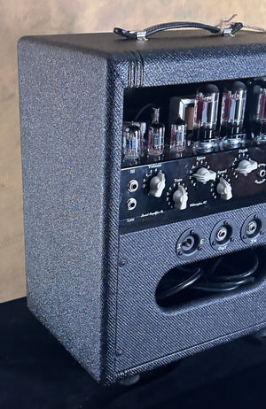 Swart Atomic Space Tone - Black w/ Night Light