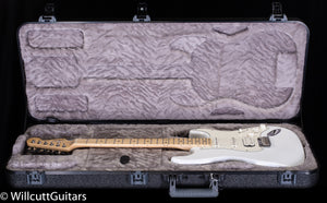 Fender Juanes Stratocaster Maple Fingerboard Luna White (533)