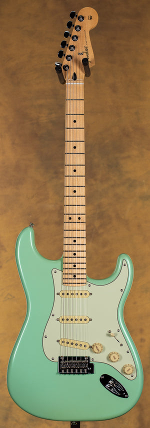 2021 Fender LTD Players Stratocaster Surf Pearl Maple