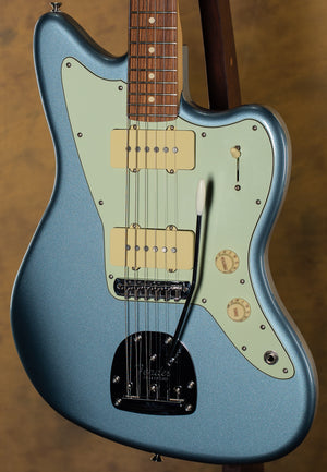 Fender Limited Edition Player Jazzmaster Pau Ferro Fingerboard Ice Blue Metallic