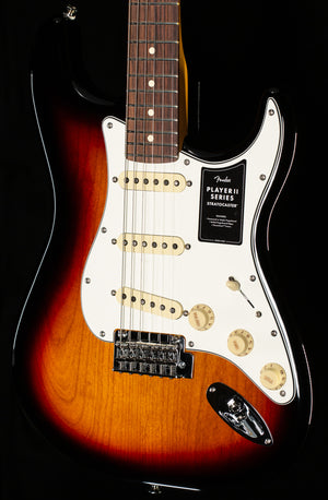 Fender Player II Stratocaster Rosewood Fingerboard 3-Color Sunburst (038)