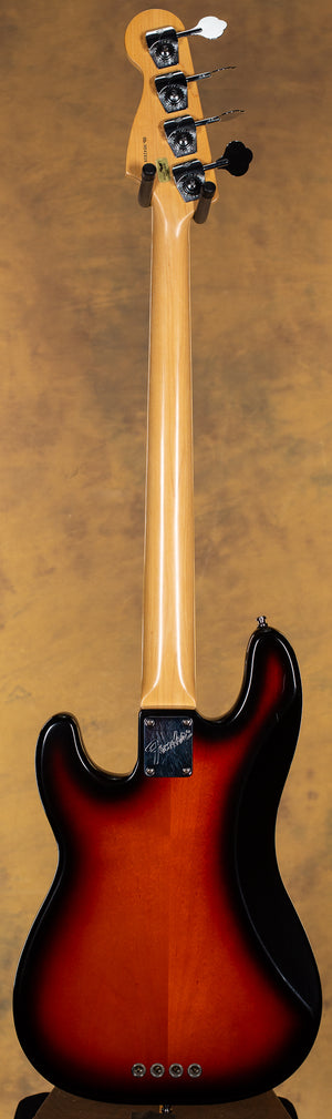 1995 Fender American Standard Precision Bass Fretless Sunburst