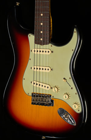 Fender Custom Shop Masterbuilt Yuriy Shishkov Willcutt True '62 Strat Journeyman Relic 3-Tone Sunburst (192)