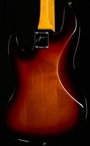 Fender Jaco Pastorius Jazz Bass, Fretless Pau Ferro Fingerboard 3-Color Sunburst (545)