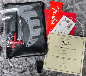 Fender American Ultra Precision Bass Rosewood Fingerboard Ultraburst New Old Stock Damaged Case