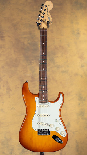 2022 Fender American Performer Stratocaster Rosewood Fingerboard Honey Burst