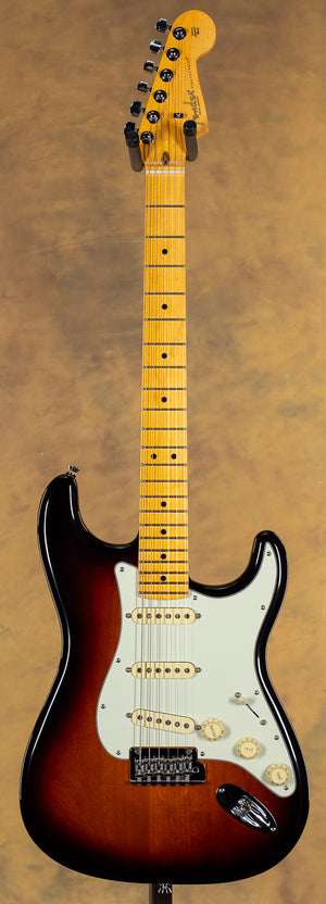 2024 Fender American Professional II Stratocaster Maple Fingerboard 2 Color Sunburst