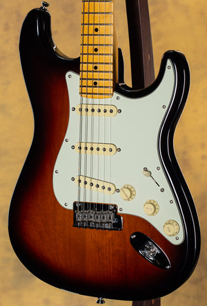 2024 Fender American Professional II Stratocaster Maple Fingerboard 2 Color Sunburst