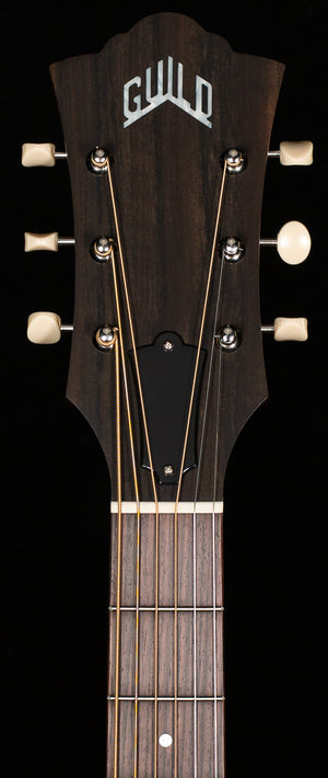 Guild D-20 Natural (032)