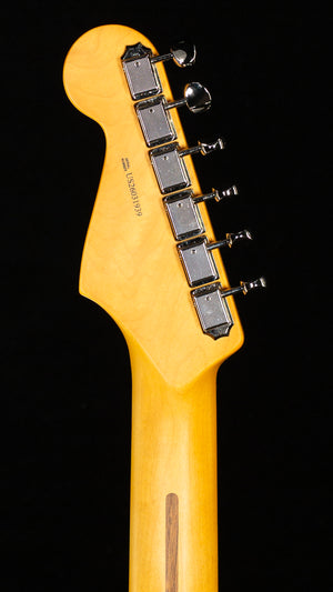 Fender Limited Edition American Professional Classic Stratocaster featuring the Fender Silent System Daphne Blue (939)