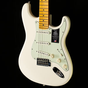Fender Limited Edition American Professional Classic Stratocaster featuring the Fender Silent System, Maple Fingerboard, Olympic White (974)