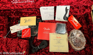 Fender 70th Anniversary Broadcaster Maple Fingerboard Blackguard Blonde (689)