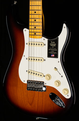Fender American Vintage II 1957 Stratocaster Maple Fingerboard 2-Color Sunburst (062)