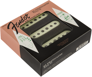 Fender Pure Vintage '65 Strat® Pickup Set, Vintage White (3)