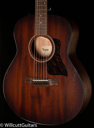 2023 Taylor American Dream Grand Theatre AD21e Shaded Edge Burst (021)