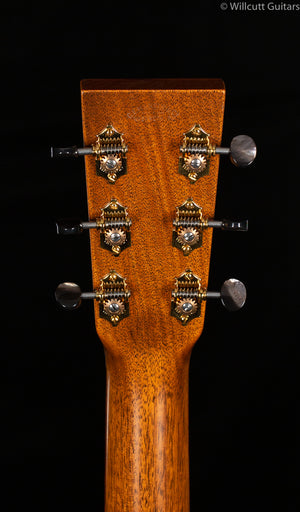 Martin Custom SFG GP14F, Cutaway, Claro Walnut